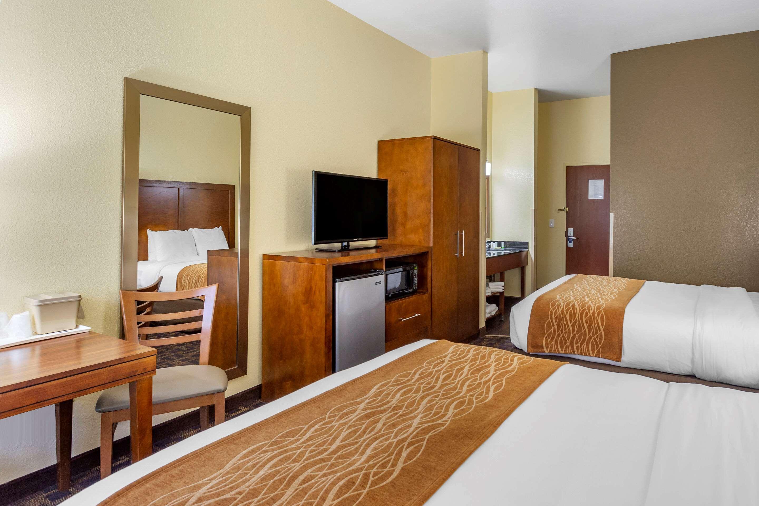Comfort Inn & Suites North Aurora - Naperville Exterior photo