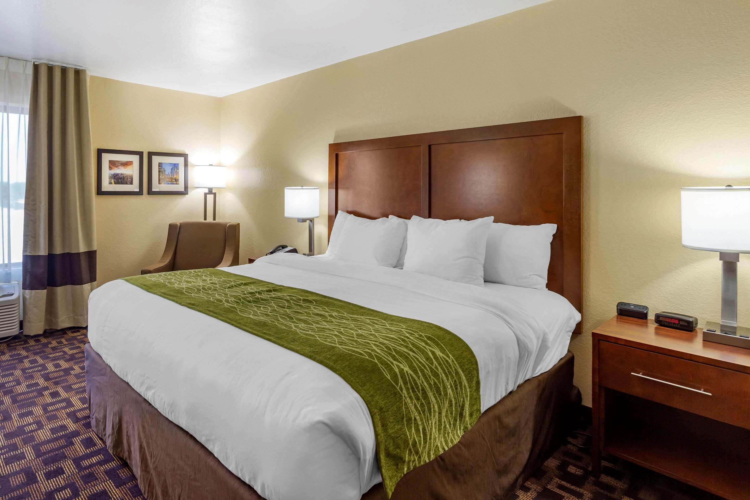 Comfort Inn & Suites North Aurora - Naperville Exterior photo