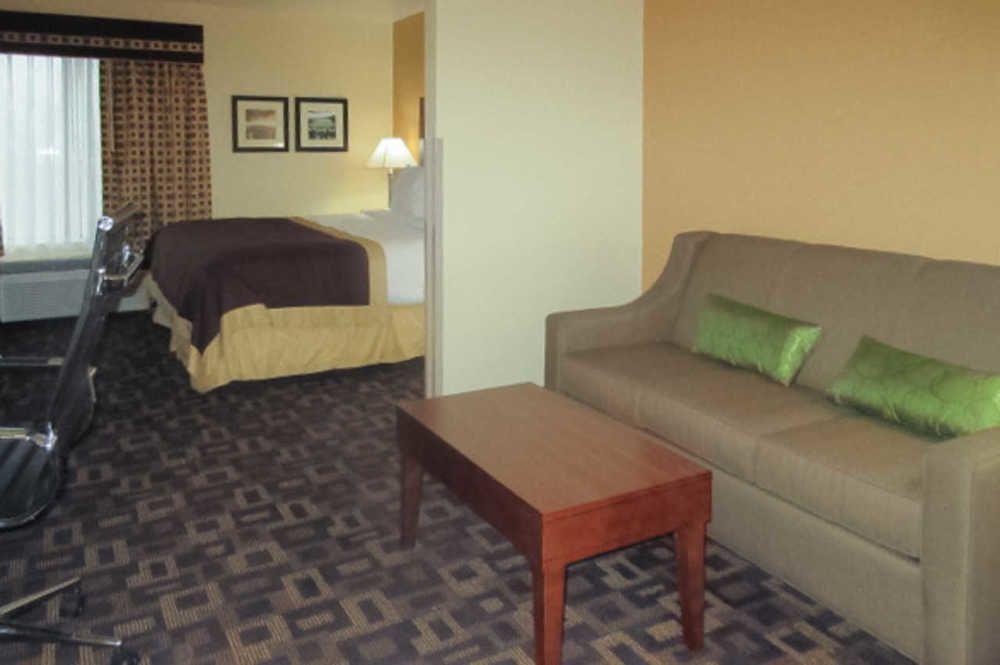 Comfort Inn & Suites North Aurora - Naperville Exterior photo