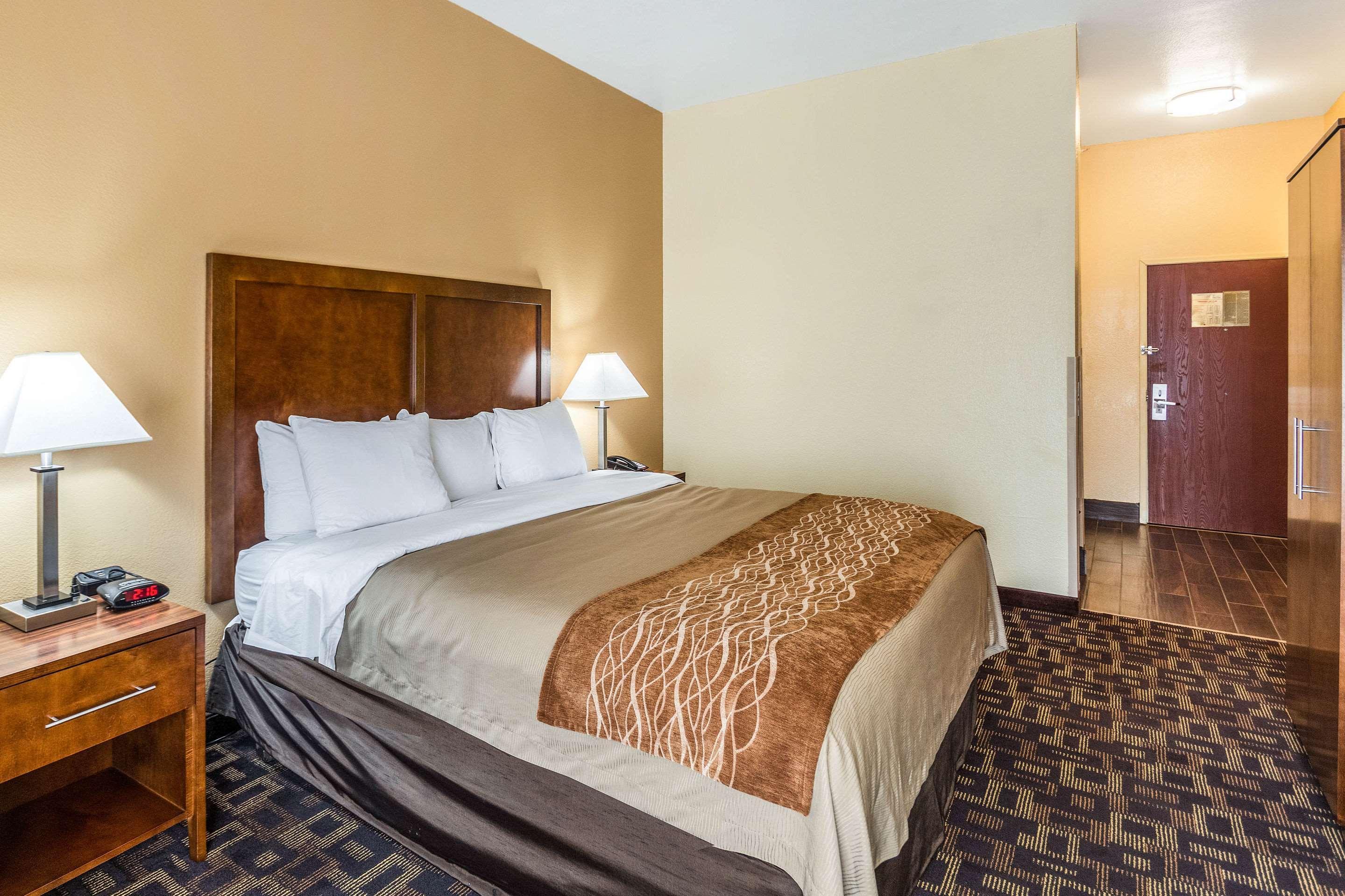 Comfort Inn & Suites North Aurora - Naperville Exterior photo